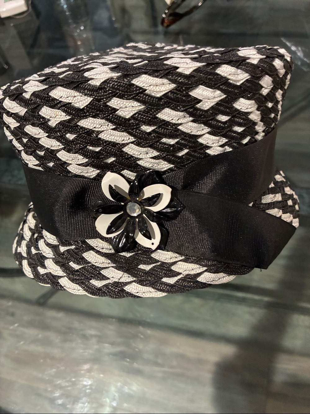 Finesse Black & White Braided Cloche Hat w/Ribbon band  & metal 2-toned Flower